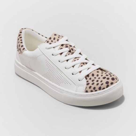 Women's Cadey Lace Up Sneakers - Universal Thread™ - Picture 1 of 3